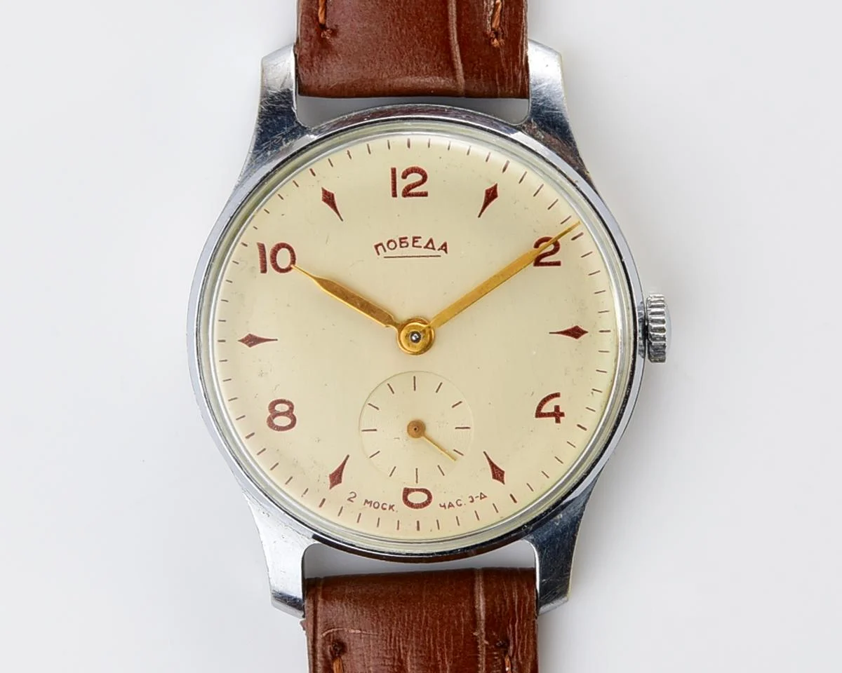 Excellent vintage Soviet mechanical Pobeda wrist watch from 4th quarter 1956