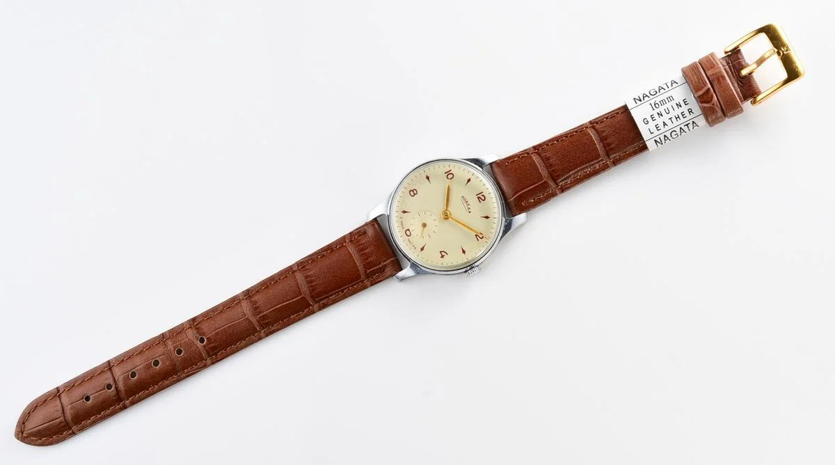 Excellent vintage Soviet mechanical Pobeda wrist watch from 4th quarter 1956
