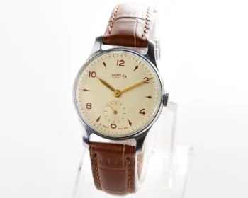Excellent vintage Soviet mechanical Pobeda wrist watch from 4th quarter 1956