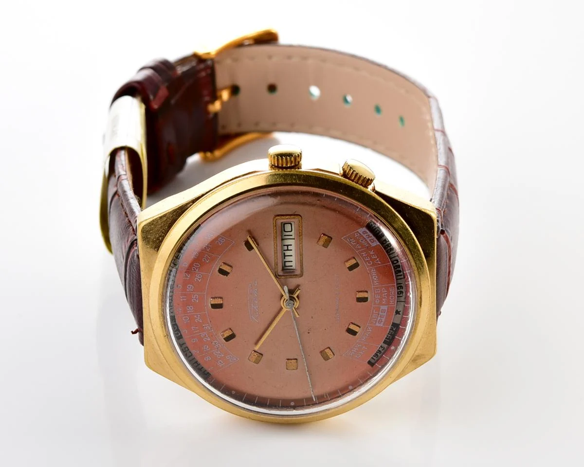 Soviet Raketa perpetual calendar mechanical watch