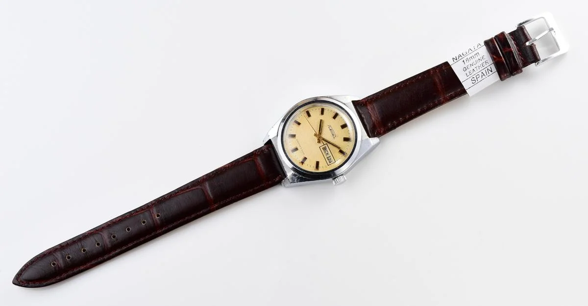 Vintage Soviet mechanical Raketa watch with double calendar