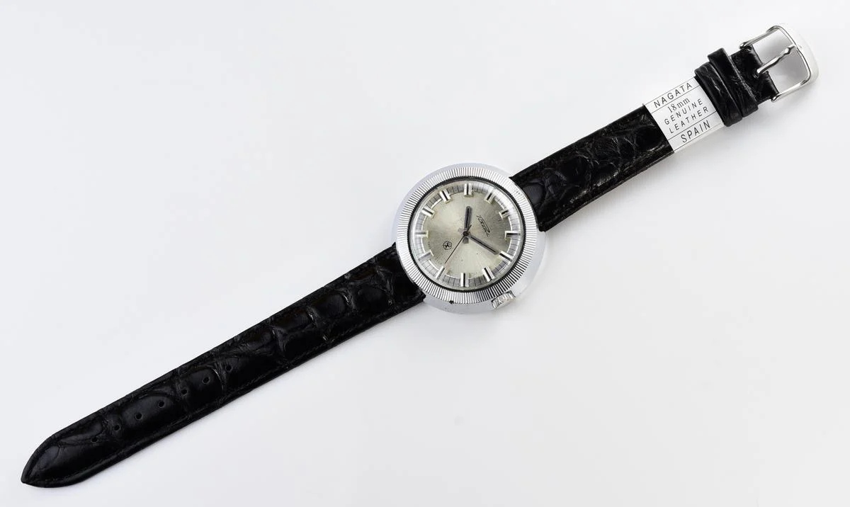 Large vintage Raketa mechanical watch