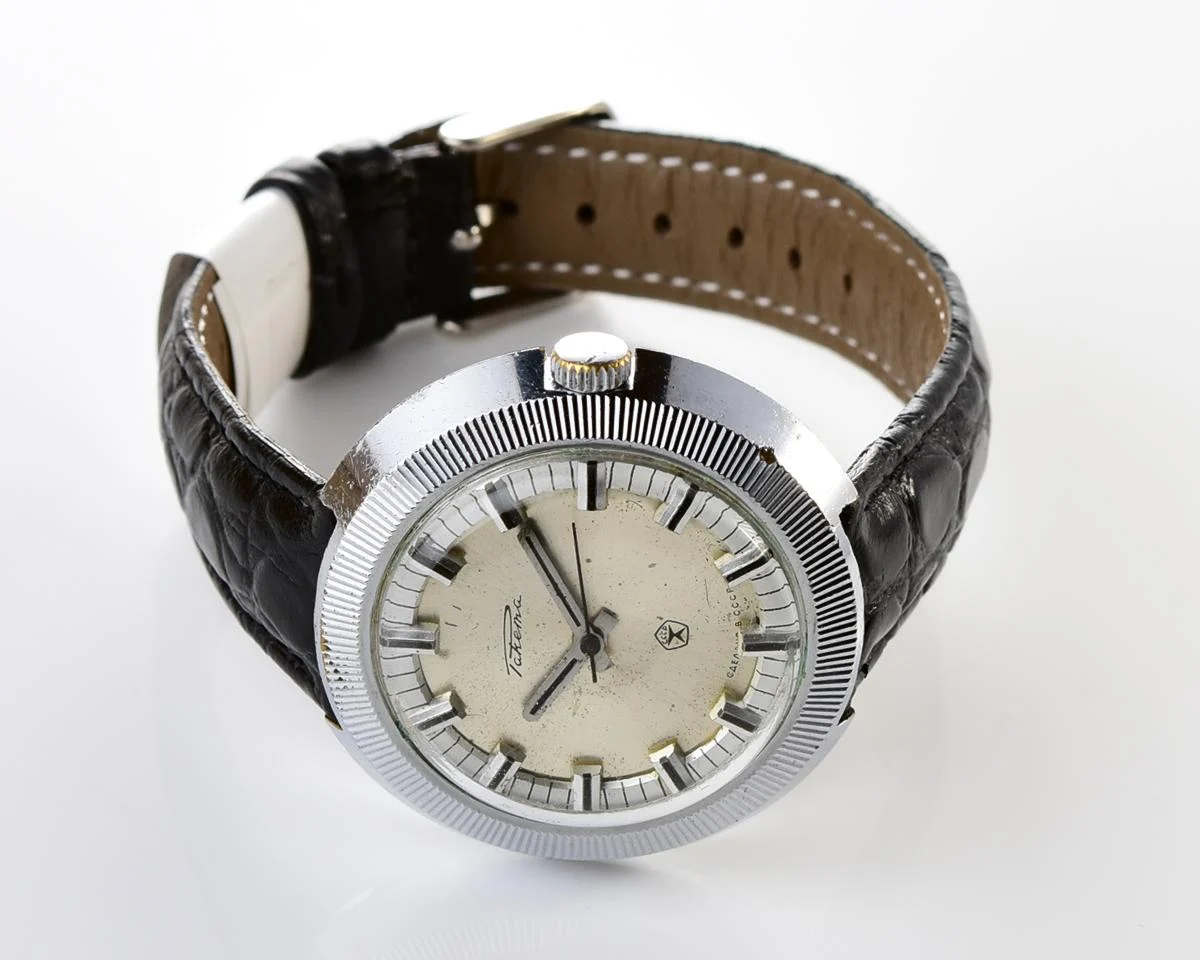 Large vintage Raketa mechanical watch