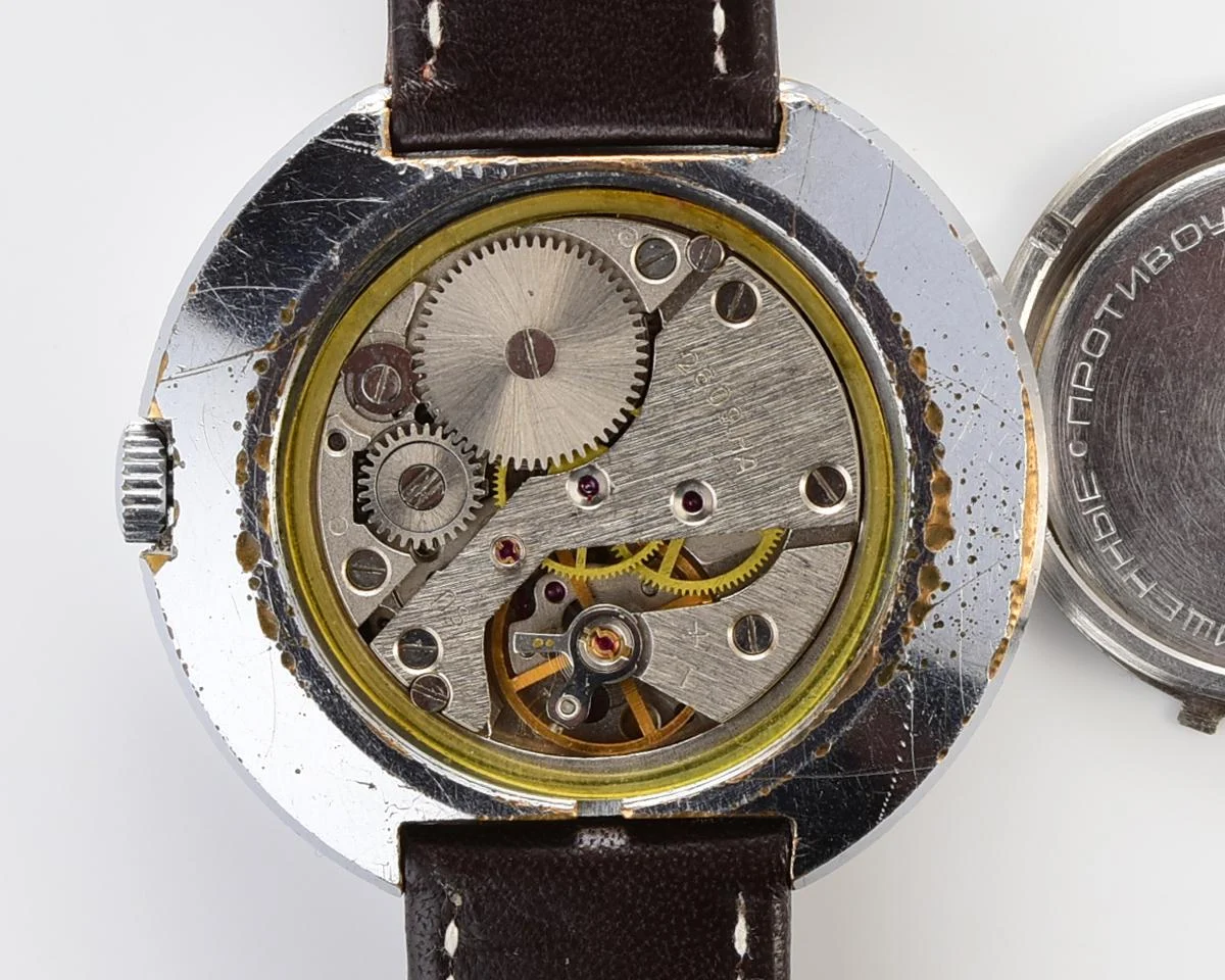 Large vintage Raketa mechanical watch