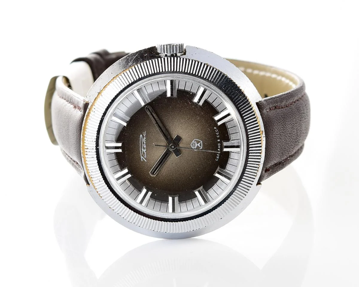 Large vintage Raketa mechanical watch