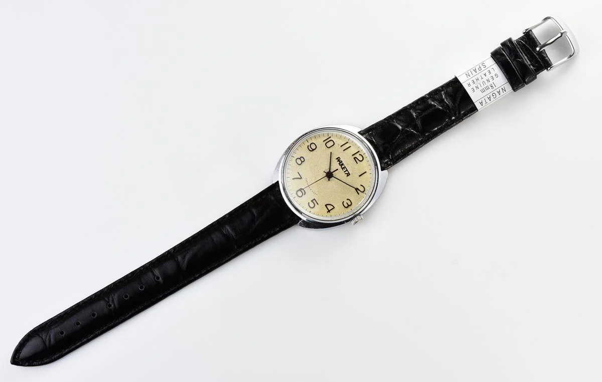 Large vintage Raketa mechanical watch