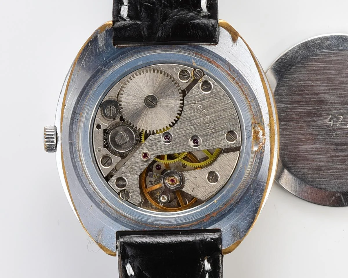 Large vintage Raketa mechanical watch