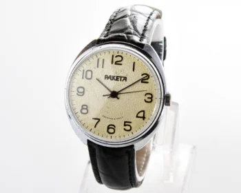 Large vintage Raketa mechanical watch