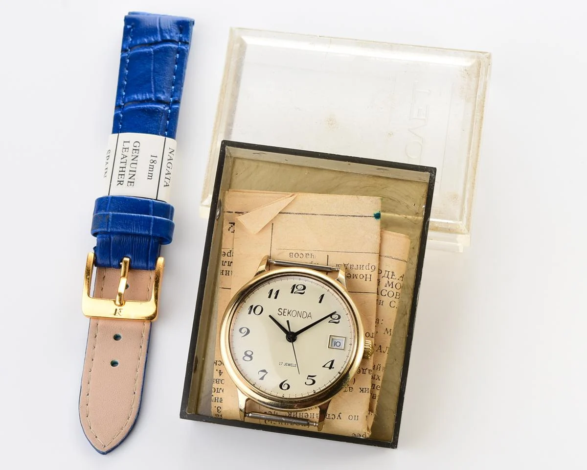 TIME CAPSULE: Vintage Soviet gold-plated Sekonda watch, New Old Stock (NOS)!