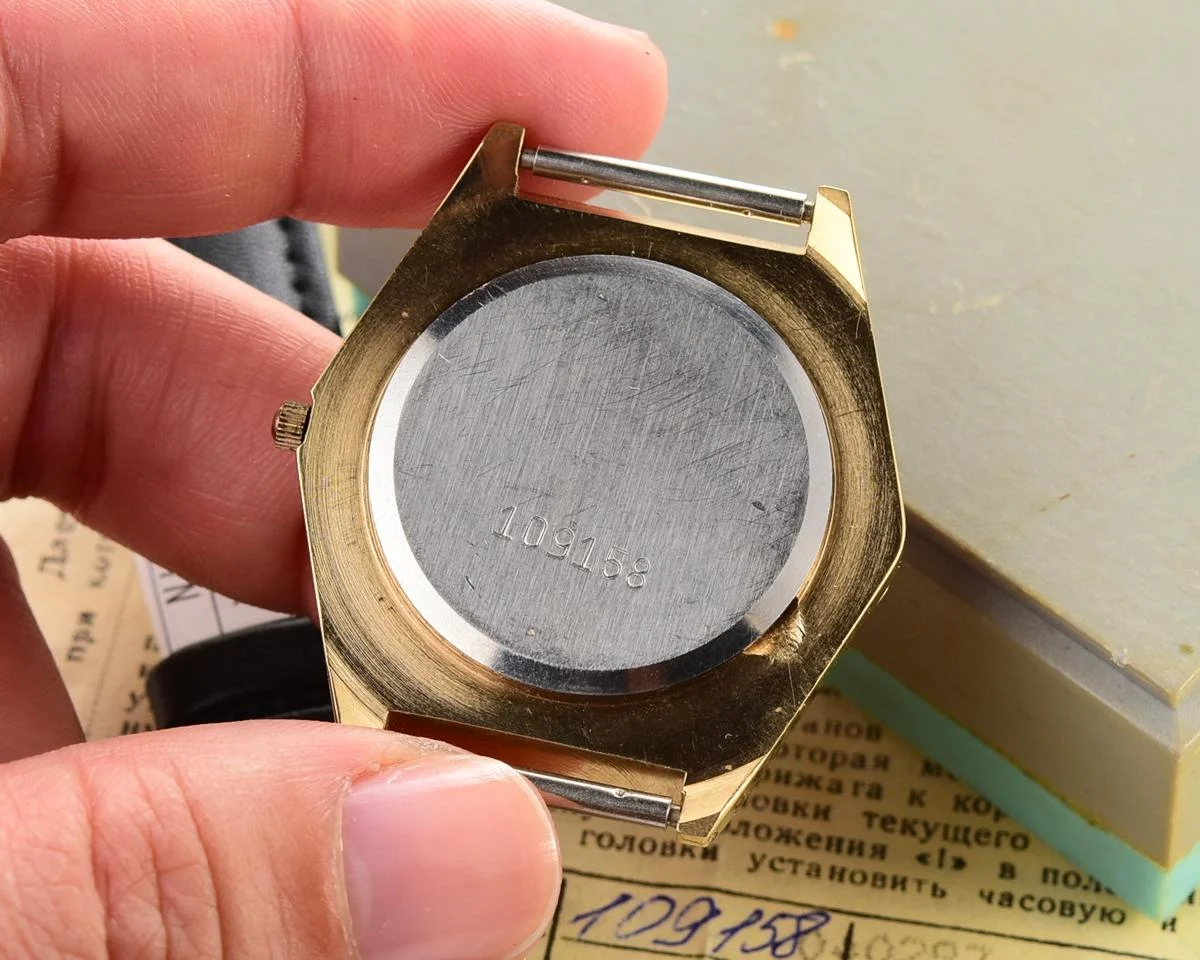 TIME CAPSULE: Soviet Slava with quartz movement – New Old Stock (NOS)!