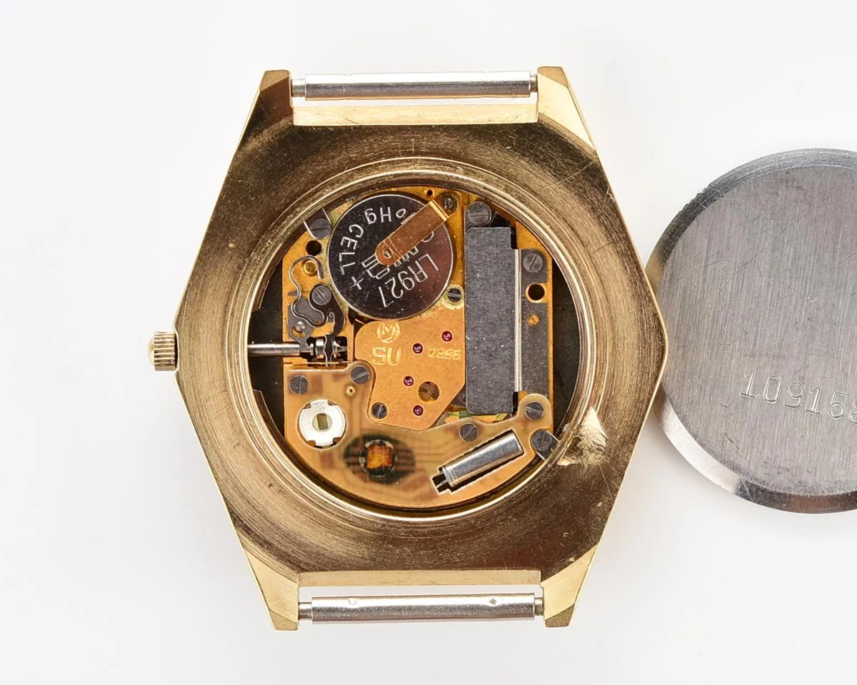 TIME CAPSULE: Soviet Slava with quartz movement – New Old Stock (NOS)!