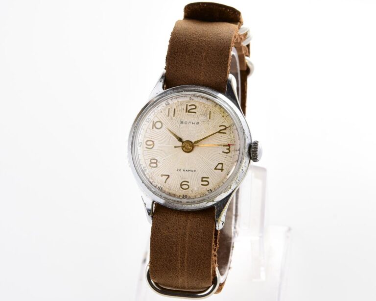Soviet VOLNA vintage mechanical watch, from the 3rd quarter of 1959!