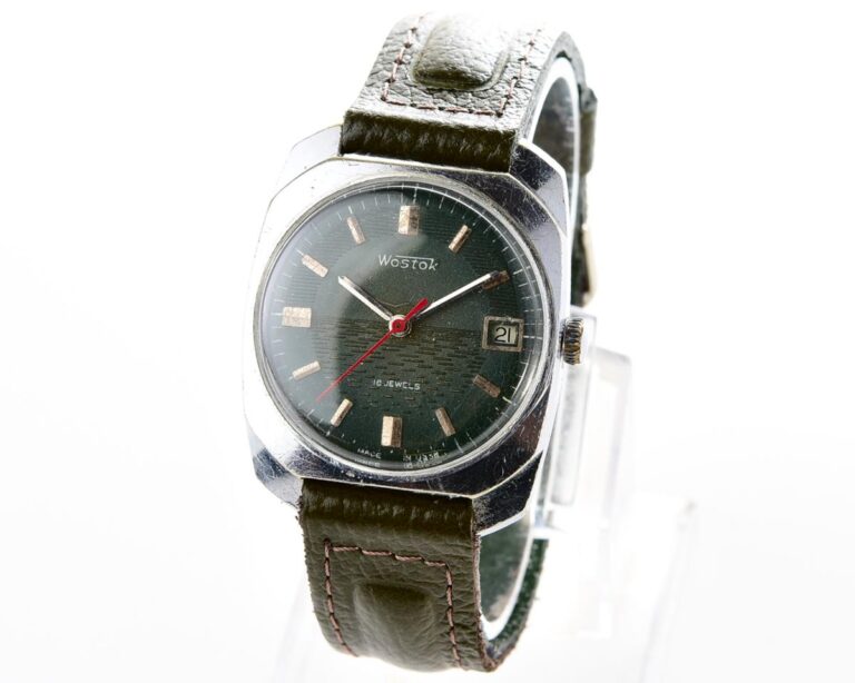 Export Wostok (Vostok) mechanical watch with beautiful textured teal dial
