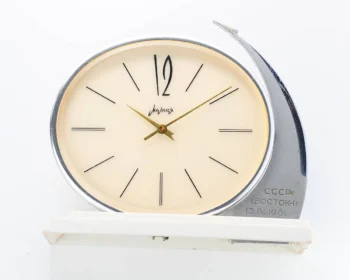 Molnija Vostok-1 space flight commemoration table clock!