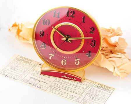 TIME CAPSULE: Molnija table clock (NOS) - 9 days power reserve!