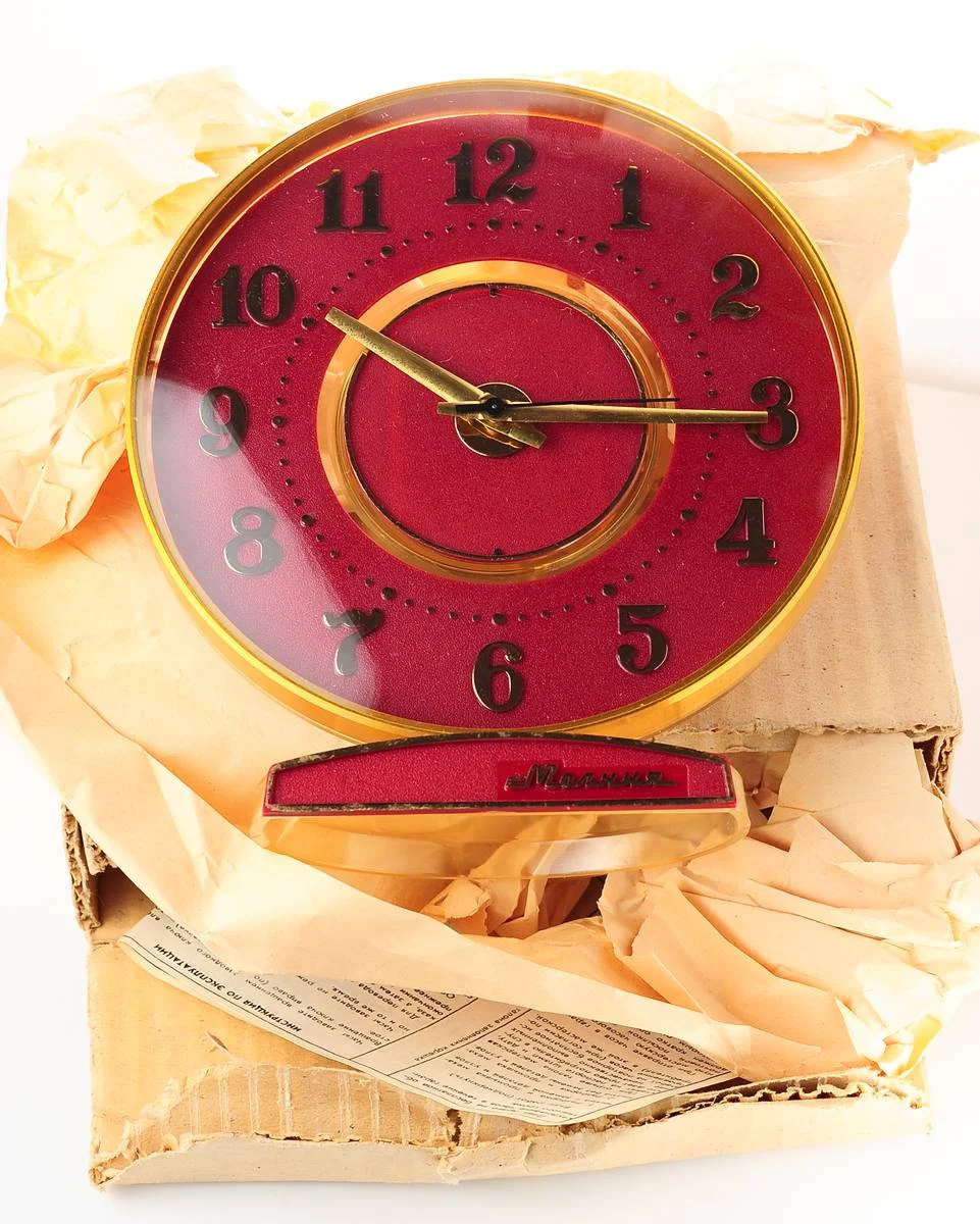TIME CAPSULE: Molnija table clock (NOS) - 9 days power reserve!
