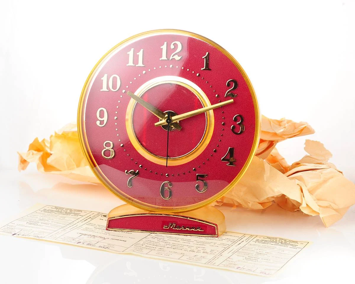 TIME CAPSULE: Molnija table clock (NOS) - 9 days power reserve!