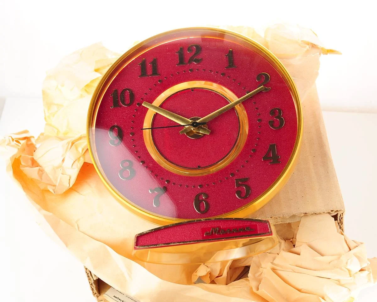 TIME CAPSULE: Molnija table clock (NOS) - 9 days power reserve!