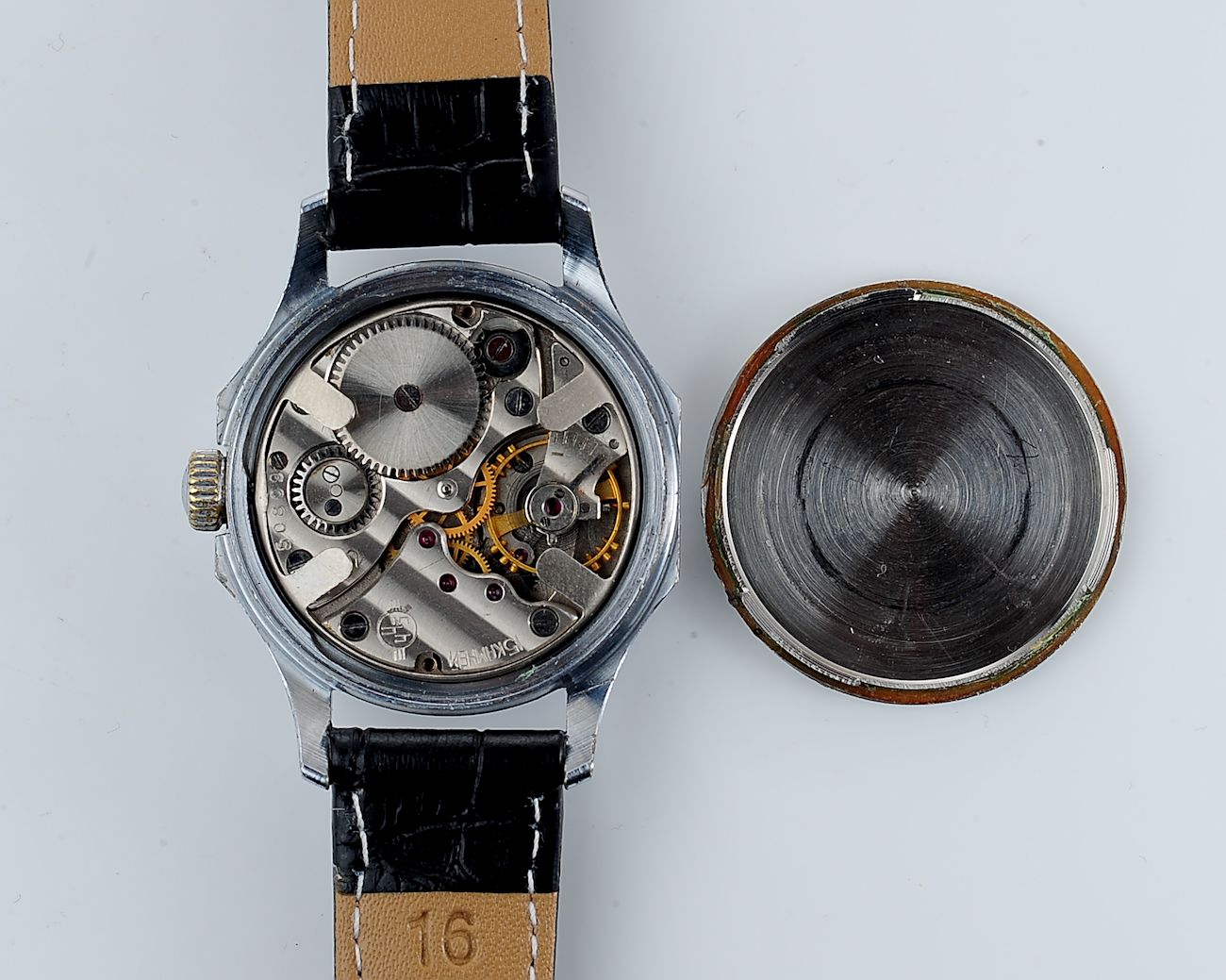 RARE! Soviet RADUGA vintage mechanical wristwatch from the 4th quarter of 1952!