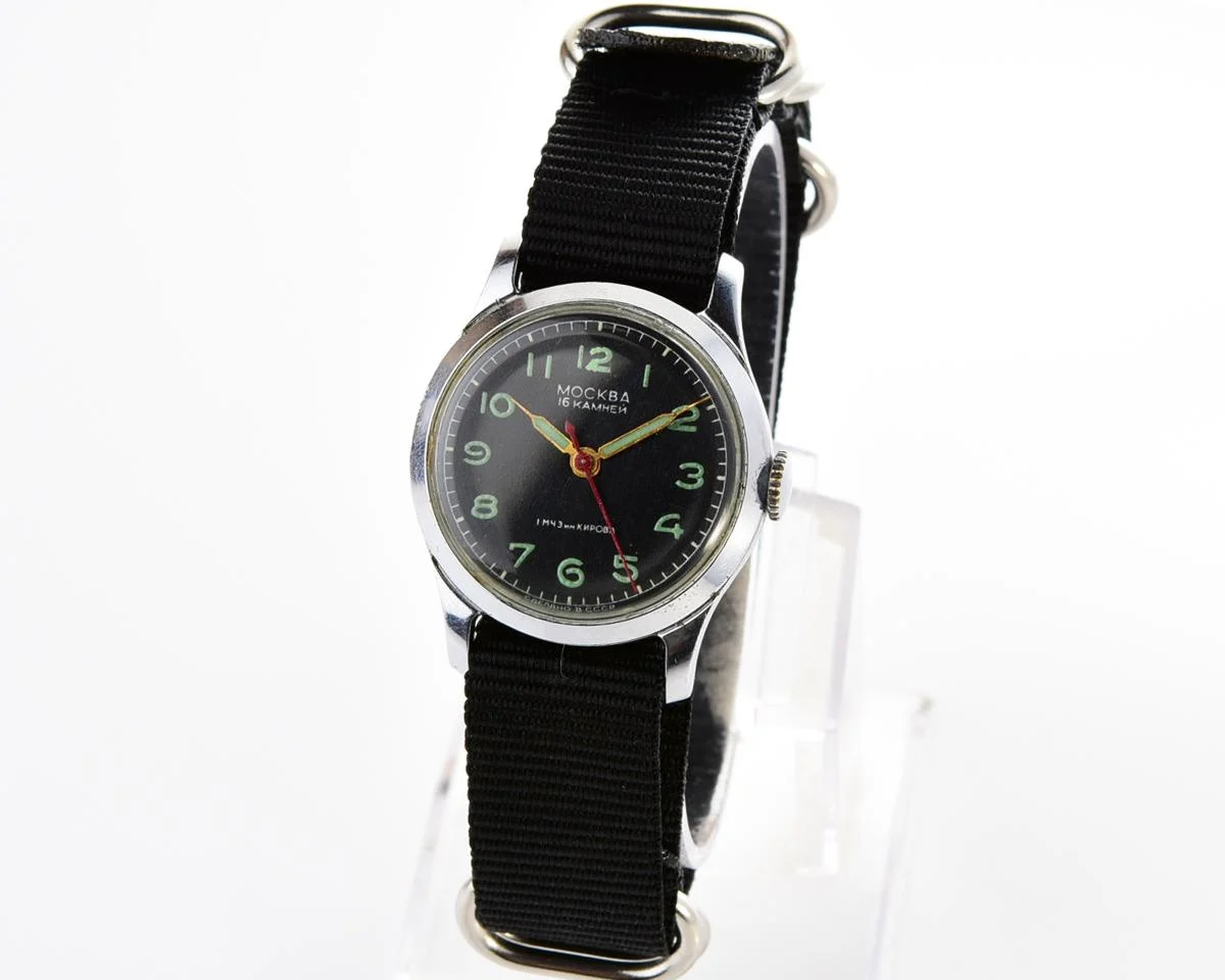 Excellent Moskva Soviet mechanical watch