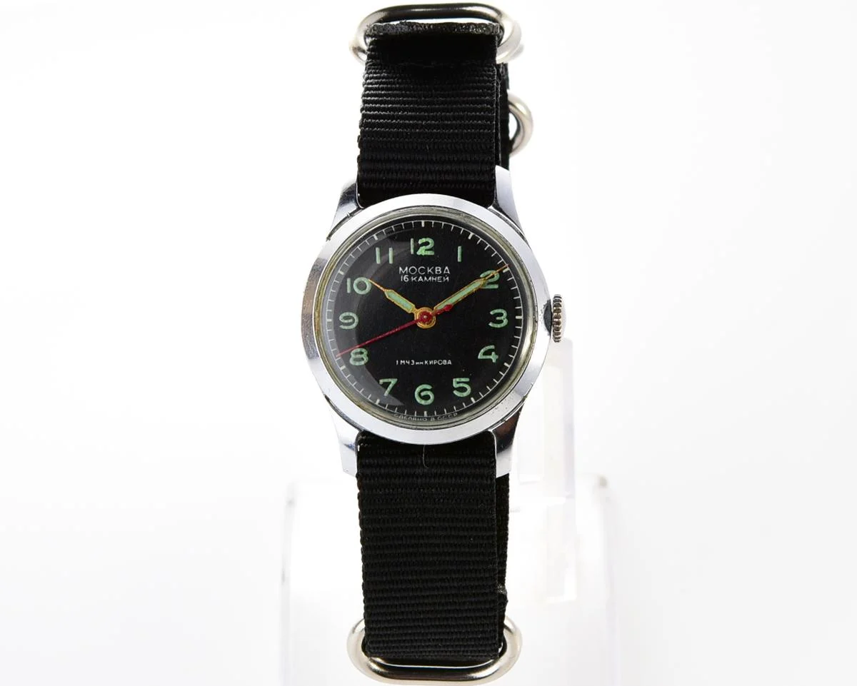 Excellent Moskva Soviet mechanical watch