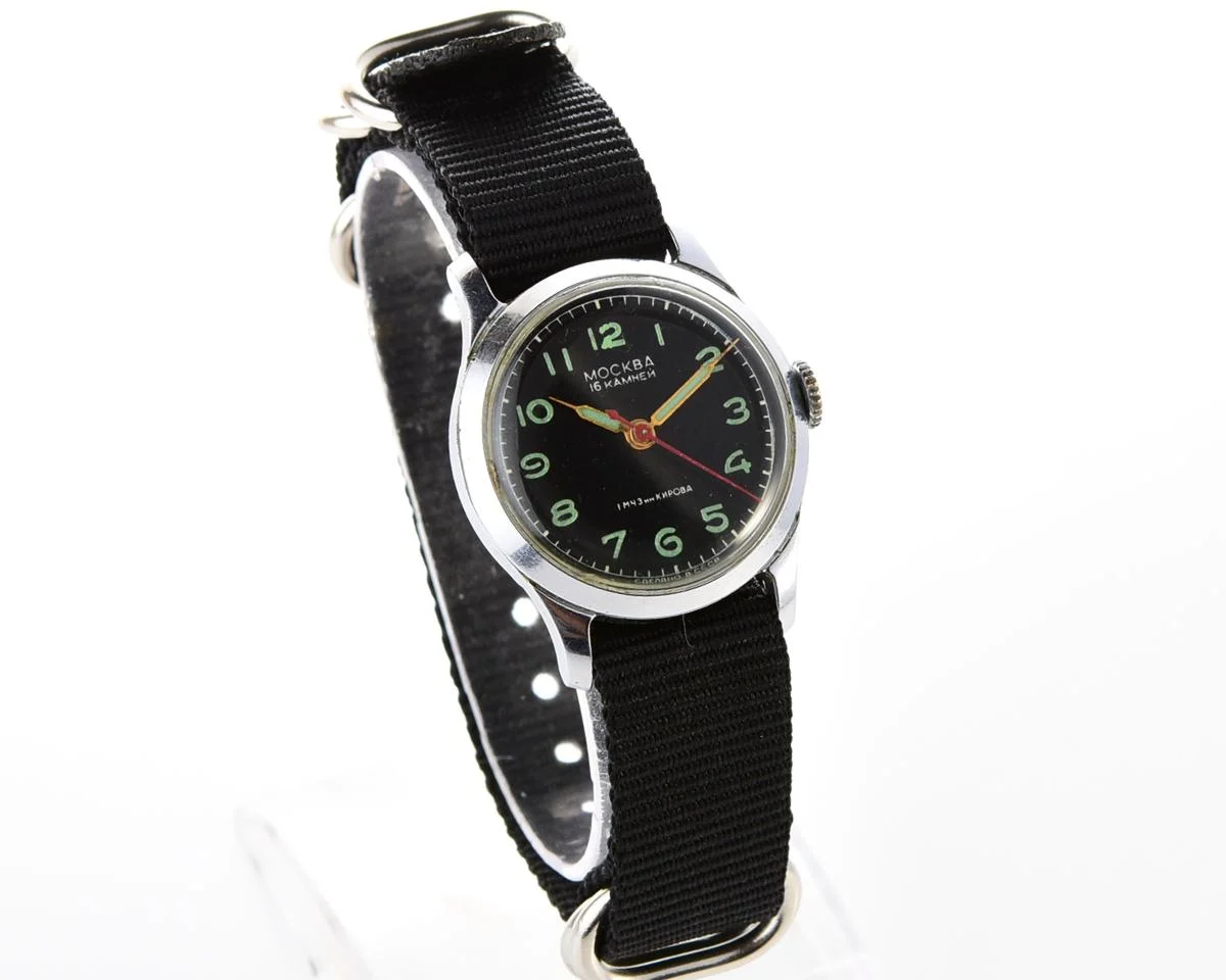 Excellent Moskva Soviet mechanical watch