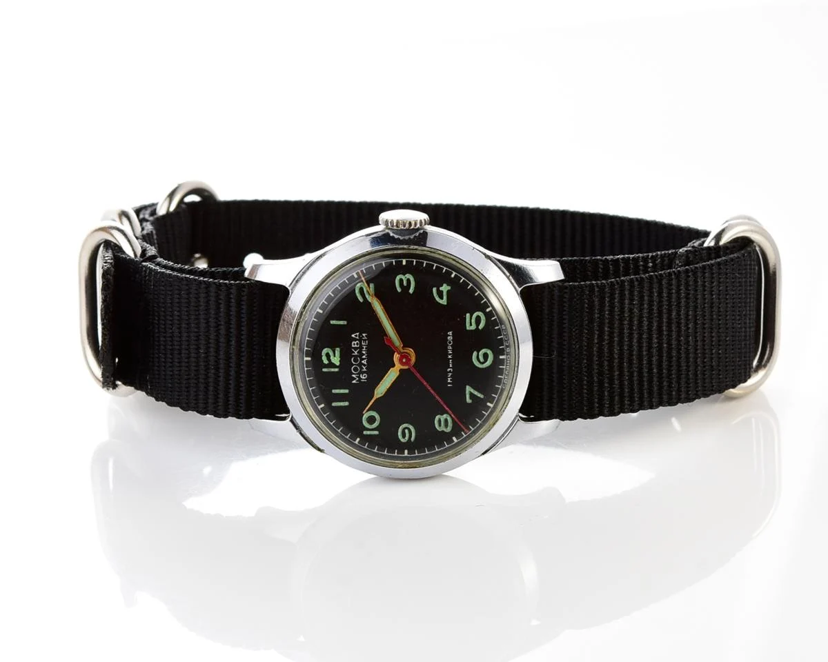 Excellent Moskva Soviet mechanical watch