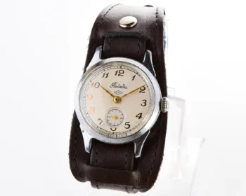 Vintage Soviet mechanical Pobeda wrist watch, PChZ