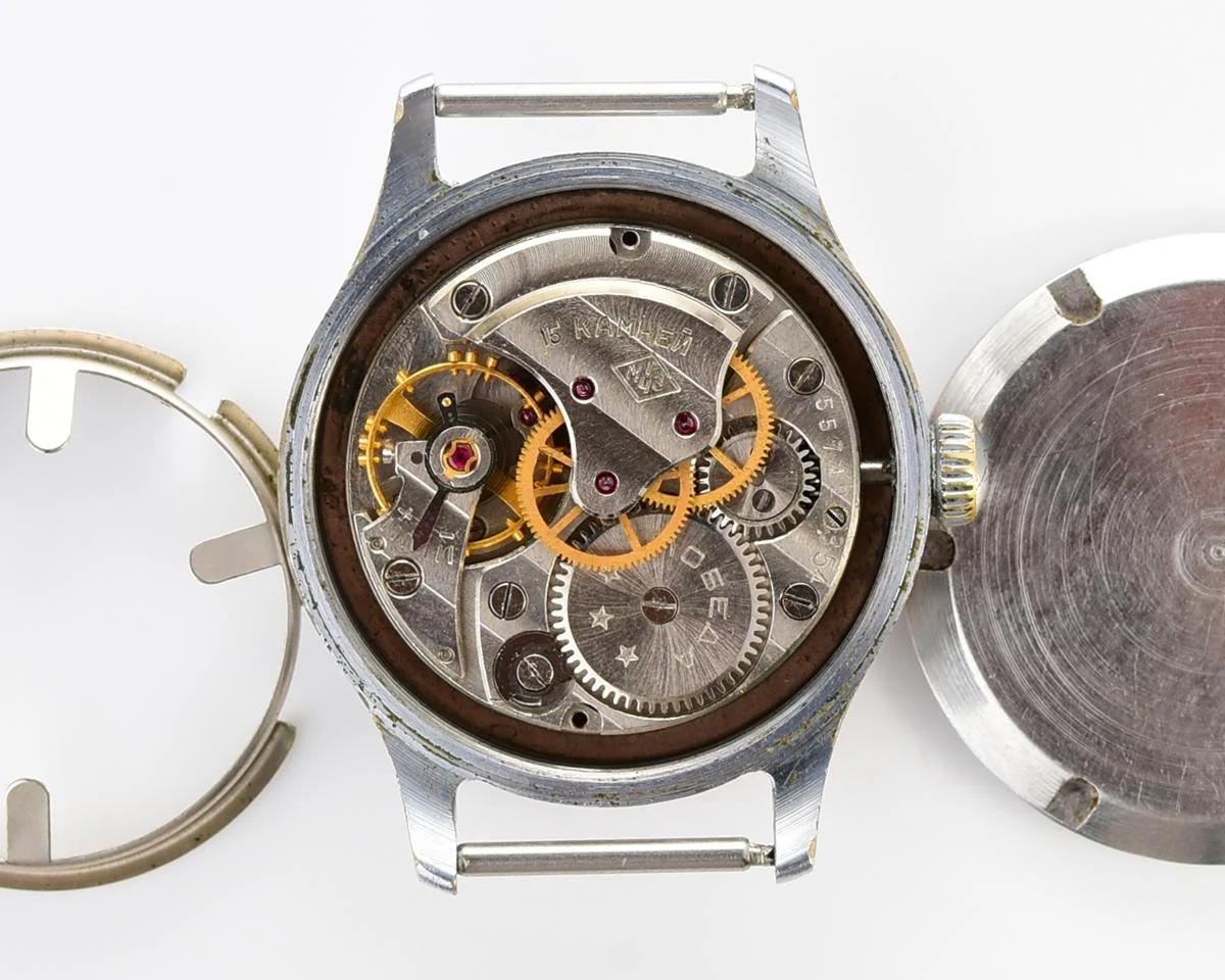 Rare! Vintage Pobeda watch with central seconds hand, bronze dial & uncommon hermetic case, from 3rd quarter of 1954