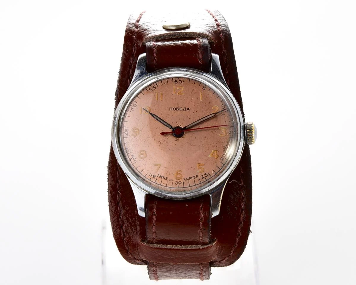 Rare! Vintage Pobeda watch with central seconds hand, bronze dial & uncommon hermetic case, from 3rd quarter of 1954