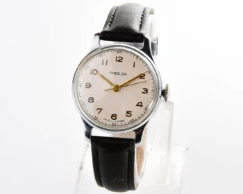 Excellent vintage Soviet Pobeda with central seconds hand & diamond shaped crown, 1MWF 4th quarter of 1954
