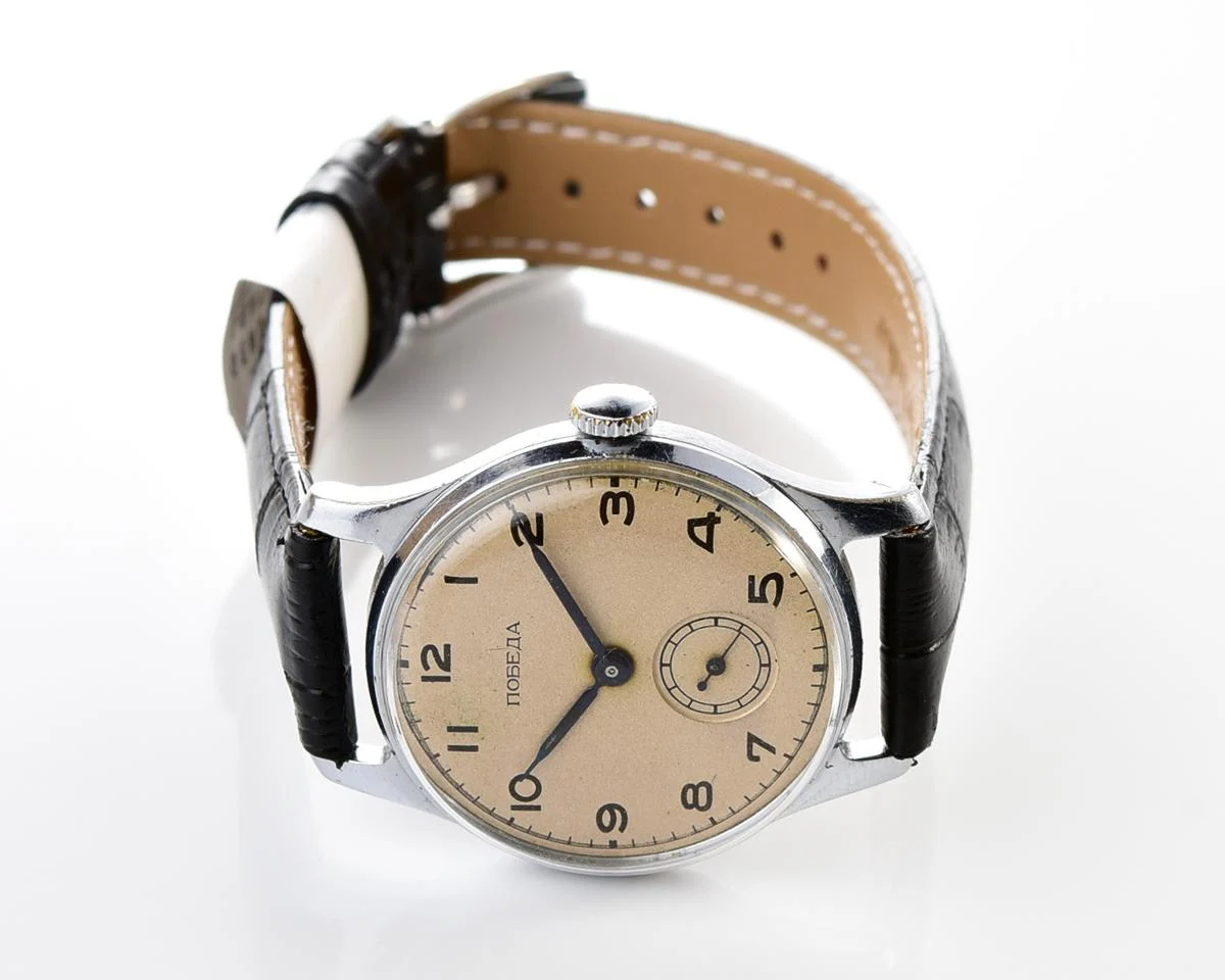 Excellent condition vintage Soviet mechanical Pobeda wrist watch, 1st quarter 1953
