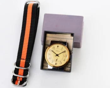 TIME CAPSULE: Mechanical Pobeda watch in box – New Old Stock (NOS)!