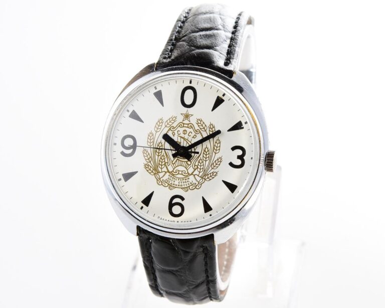 Soviet mechanical RAKETA watch "big zero"