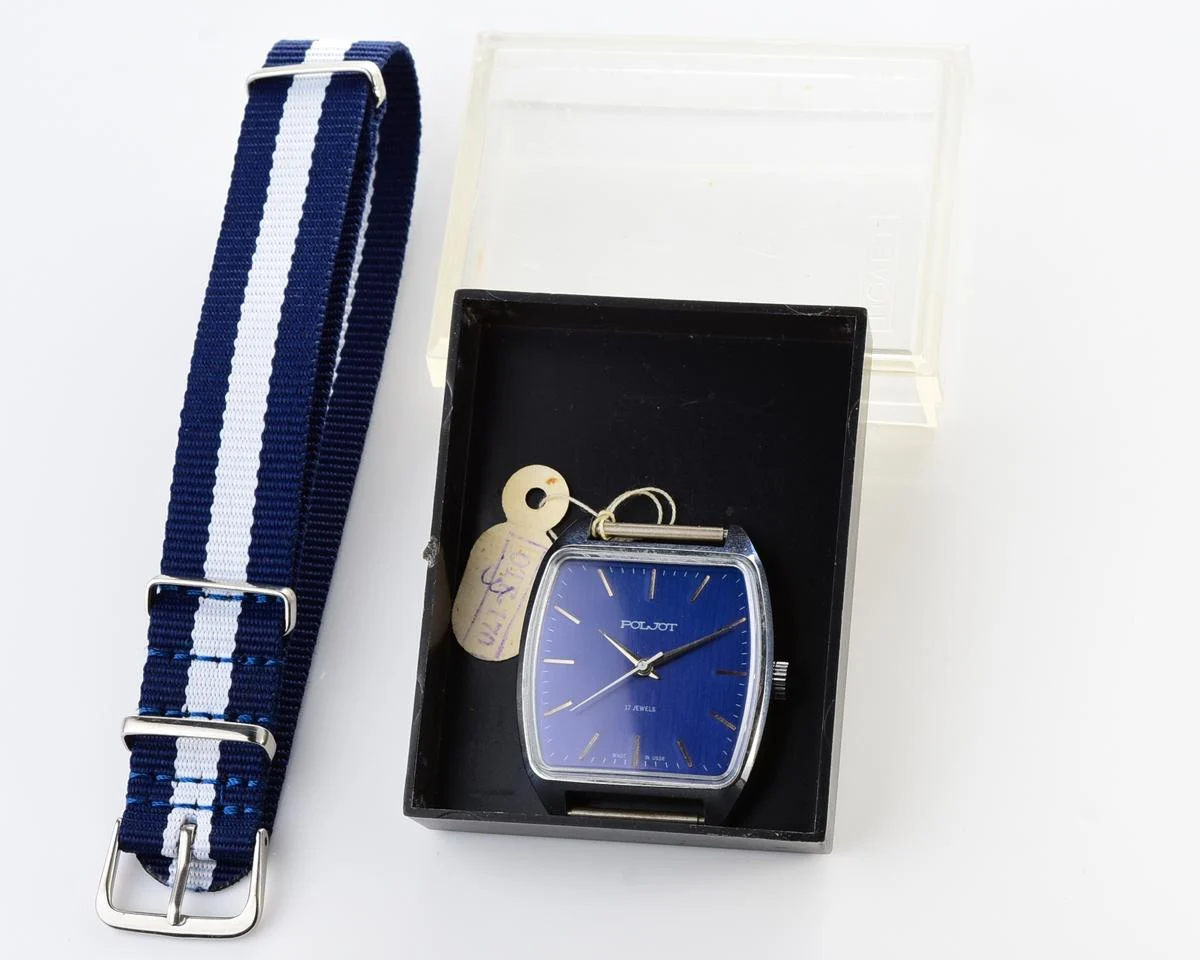 Excellent Soviet vintage Poljot mechanical watch with box!