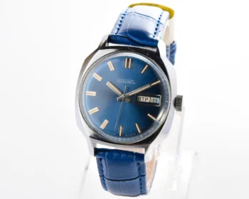 Excellent Soviet mechanical Raketa with automatic self winding movement