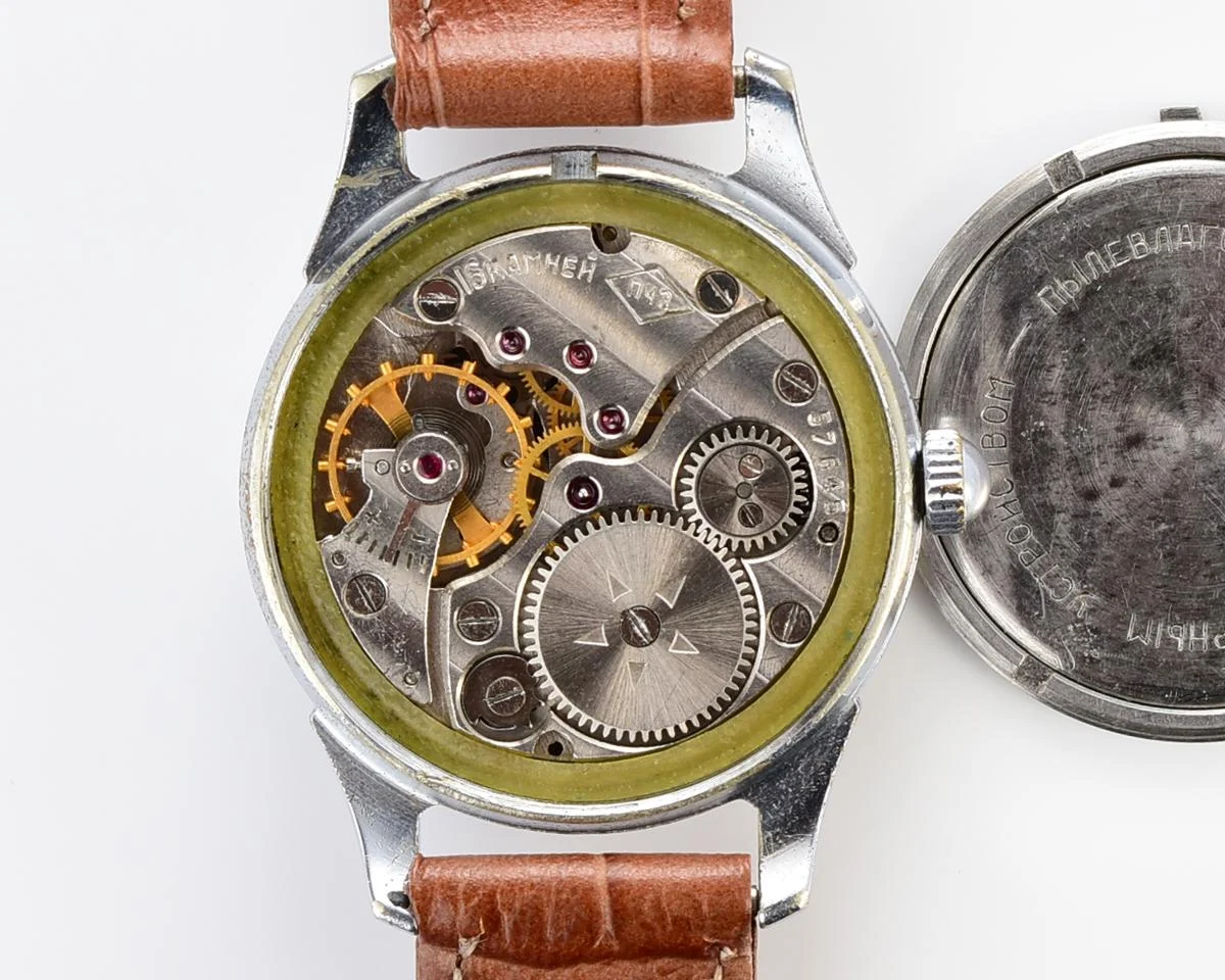 Vintage Soviet Raketa mechanical wrist watch