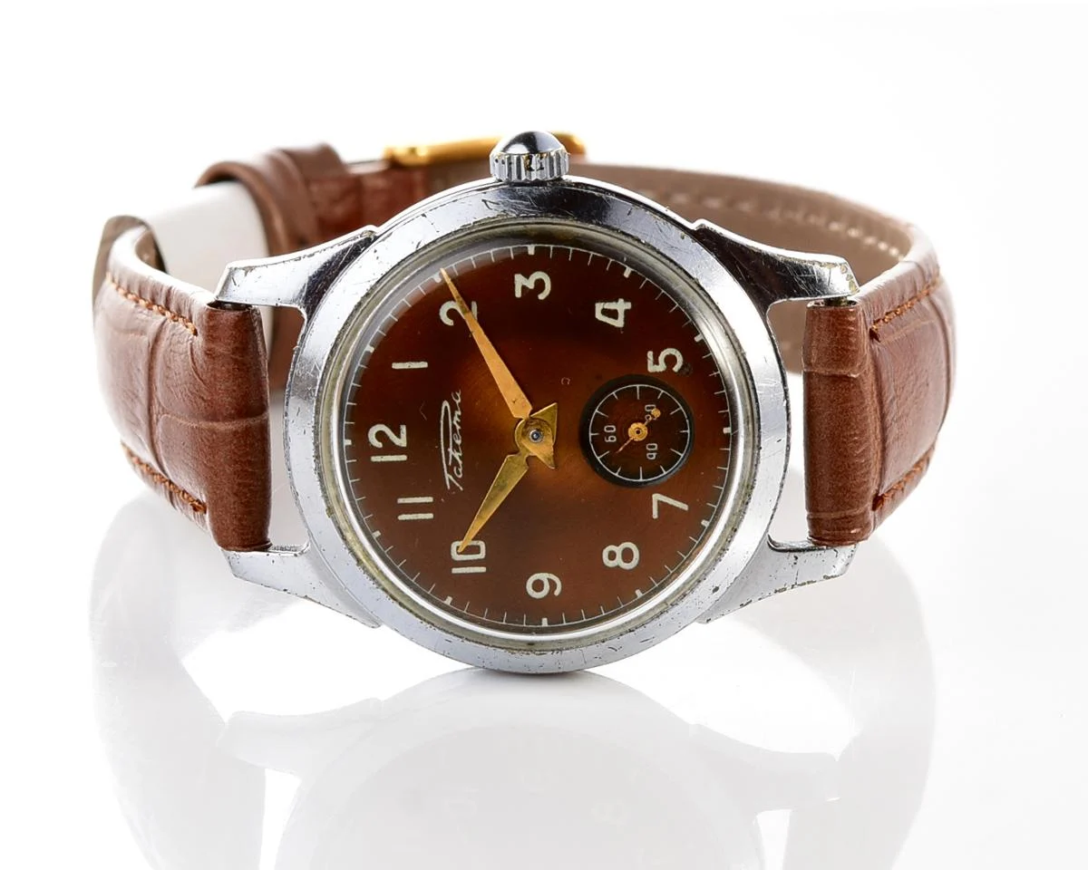 Vintage Soviet Raketa mechanical wrist watch