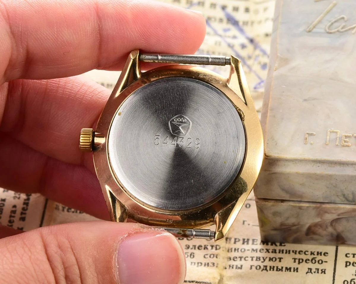 TIME CAPSULE: Vintage Soviet Raketa quartz watch, New Old Stock (NOS)!