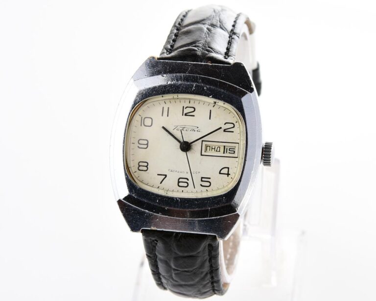 RAKETA vintage mechanical wrist watch with double calendar