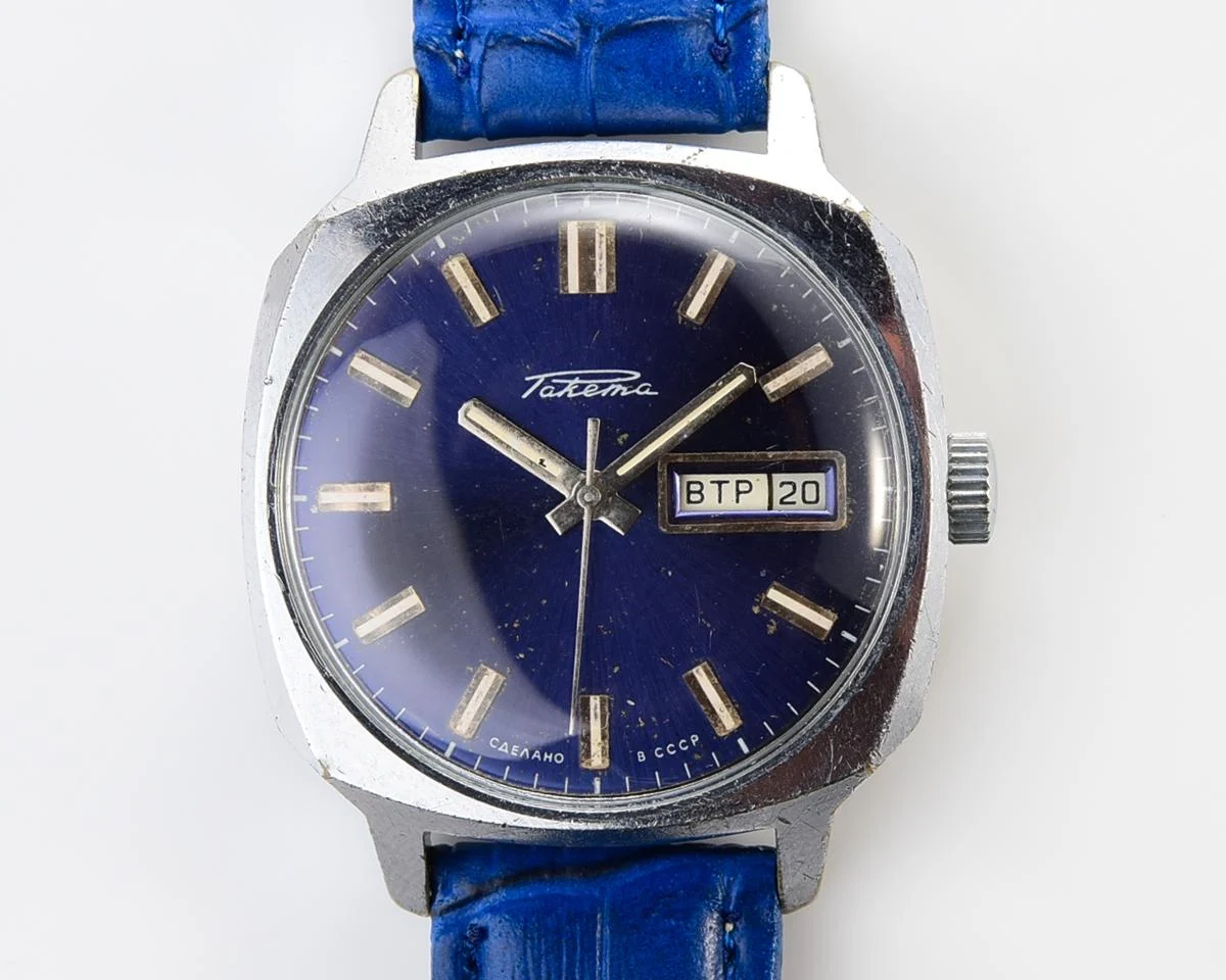 Soviet mechanical Raketa with automatic self winding movement