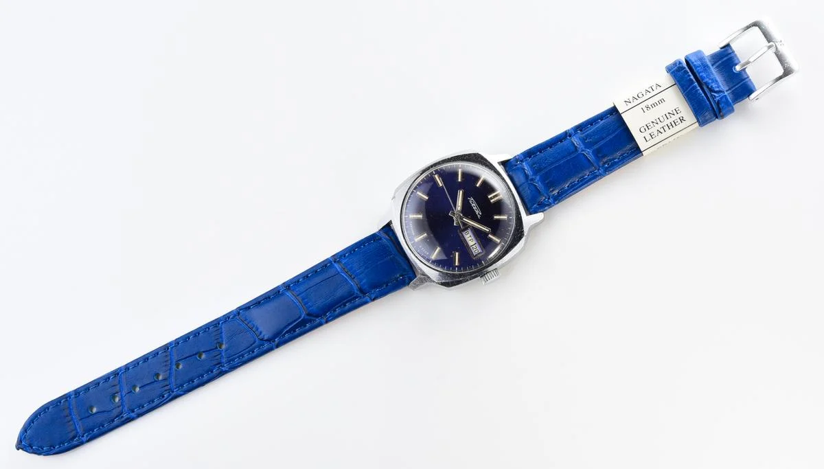Soviet mechanical Raketa with automatic self winding movement