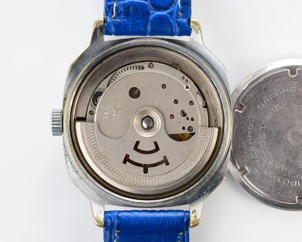 Soviet mechanical Raketa with automatic self winding movement