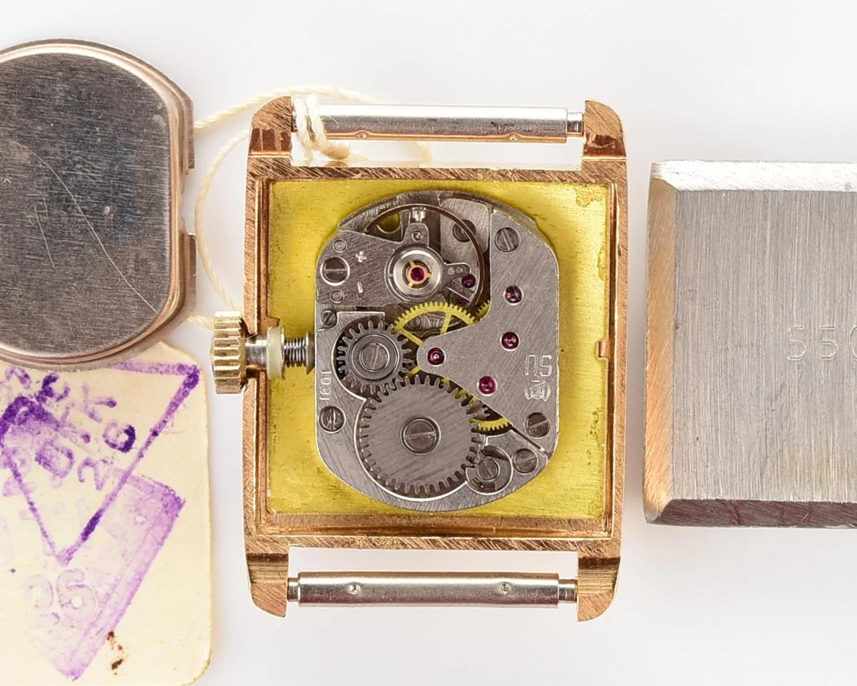 TIME CAPSULE: Slava small vintage wrist watch – New Old Stock (NOS)!