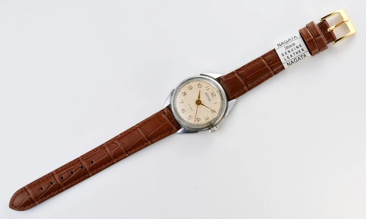 Wostok (Vostok) mechanical wrist watch with precision movement and engraved back!
