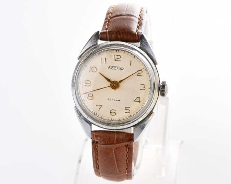 Wostok (Vostok) mechanical wrist watch with precision movement and engraved back!