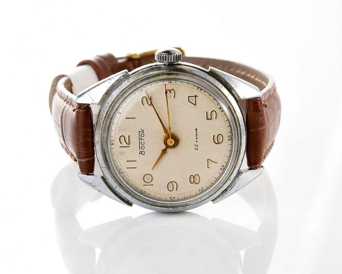 Wostok (Vostok) mechanical wrist watch with precision movement and engraved back!