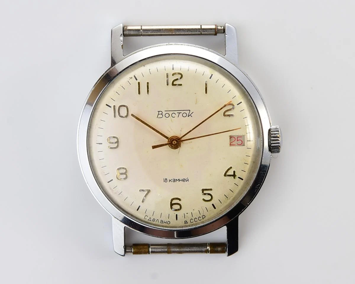 Wostok (Vostok) mechanical wrist watch with engraved back