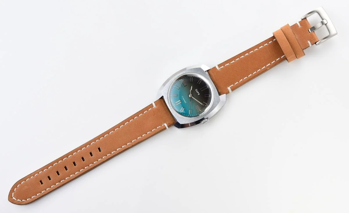 Vintage mechanical Zaria watch