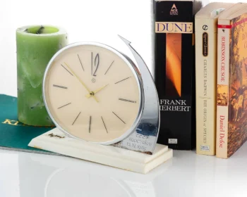 Molnija Vostok-1 space flight commemoration table clock!